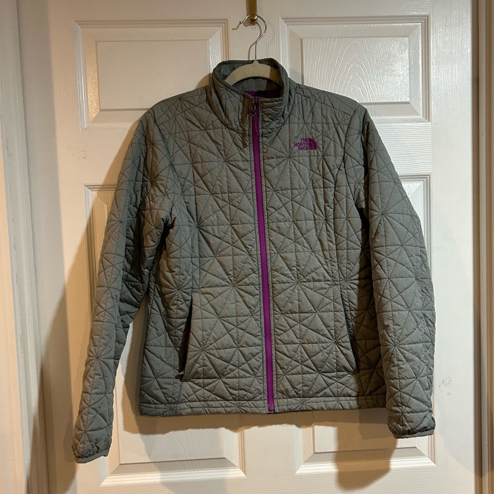 Women’s North Face Tamburello Grey lightweight Puffer jacket - Picture 2 of 7